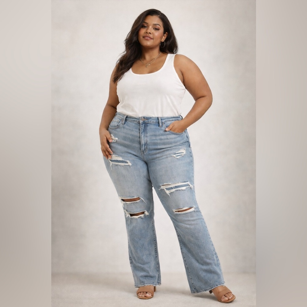 American Eagle Outfitters Light Blue Flare Jeans. Size 20